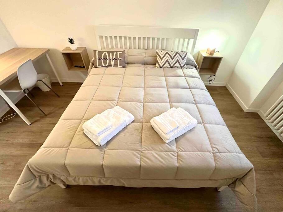 Casa Vicino Humanitas & Forum Assago ロッツァーノ エクステリア 写真
